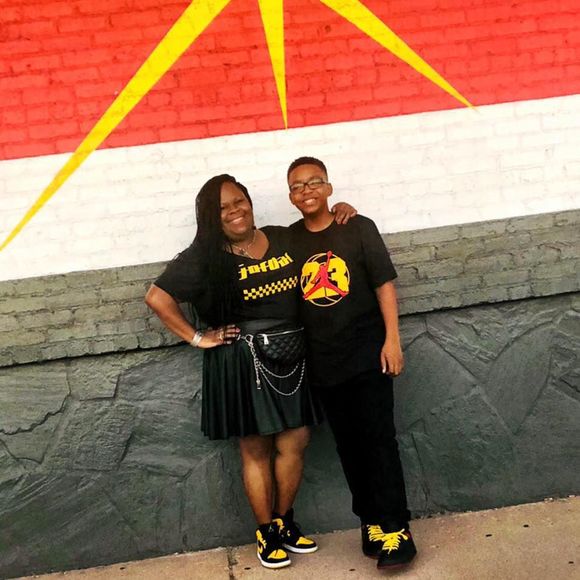 Meet your Posher, Monique - Picture 1 of 1